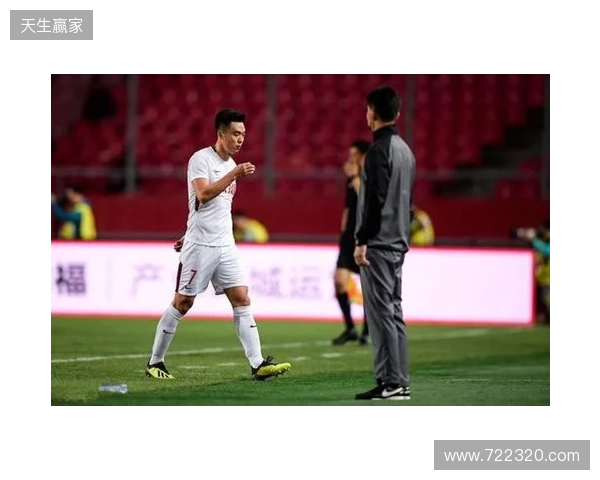 飞踹座椅染红!玉昆官方:门将教练米克尔造成恶劣影响,罚款2万 飞踹座椅染红!玉昆官方:门将教练米克尔造成恶劣影响,罚款2万
